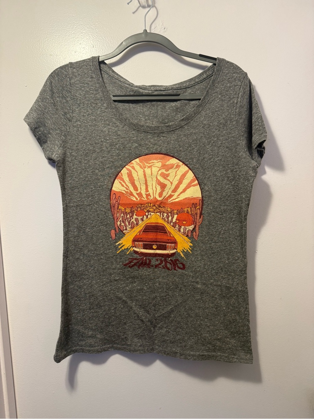 Women’s phish fall tour 2016 t-shirt